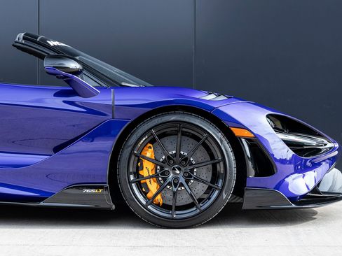 Used 2022 McLaren 765LT image 14