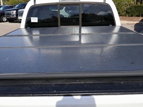 Used 2020 Toyota Tacoma SR image 17