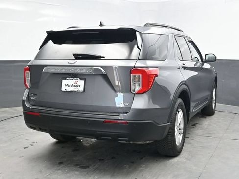 Used 2022 Ford Explorer XLT AWD/4WD image 6