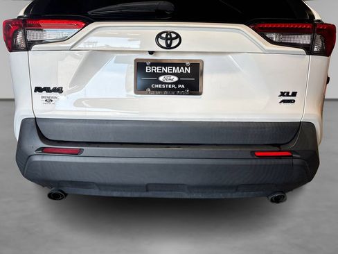 Used 2022 Toyota RAV4 XLE AWD/4WD image 17