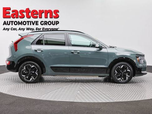 Used 2023 Kia Niro Wind w/ Wind Preserve Package FWD image 4