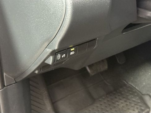 Certified 2023 Toyota Corolla Cross LE AWD/4WD image 8