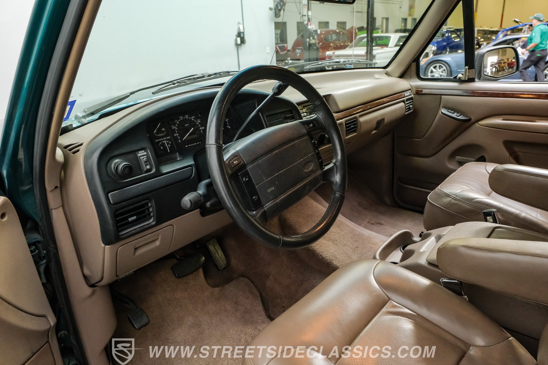 Used 1996 Ford Bronco Eddie Bauer AWD/4WD image 4