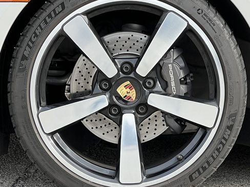 Certified 2024 Porsche 911 Carrera image 14