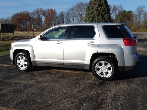 Used 2011 GMC Terrain SLE image 12