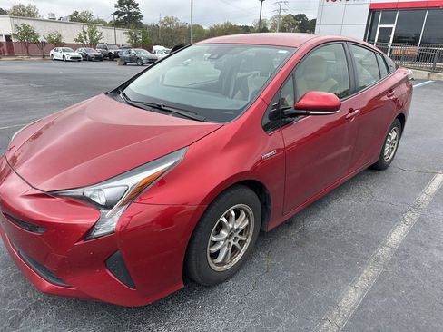 Used 2017 Toyota Prius Four image 1