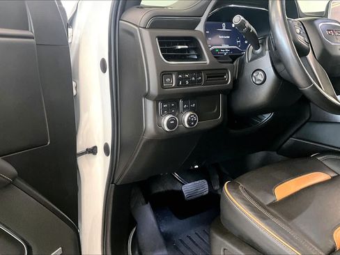 Used 2022 GMC Yukon AT4 AWD/4WD image 31