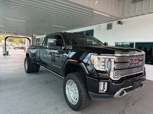 Used 2023 GMC Sierra 3500 Denali w/ Denali Ultimate Package AWD/4WD image 10