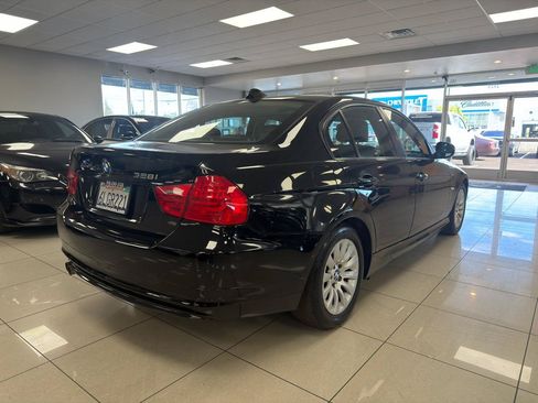 Used 2009 BMW 328i Sedan RWD image 3