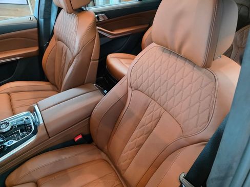 New 2026 BMW ALPINA XB7 AWD/4WD image 9