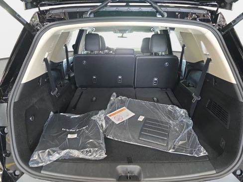 New 2026 Nissan Pathfinder SL image 12