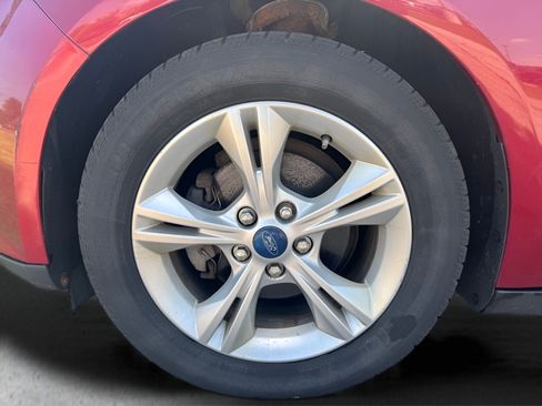 Used 2013 Ford Focus SE FWD image 30