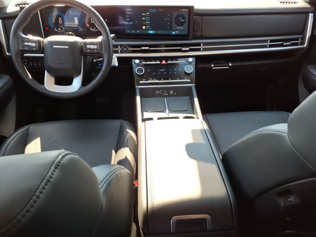 Used 2026 Hyundai Santa Fe SEL FWD image 14