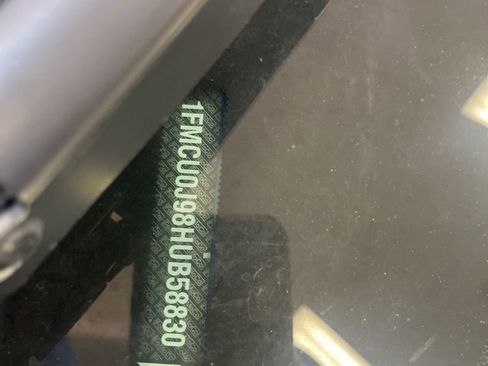 Used 2017 Ford Escape Titanium image 1