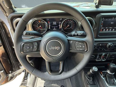 Used 2023 Jeep Wrangler Sport AWD/4WD image 19