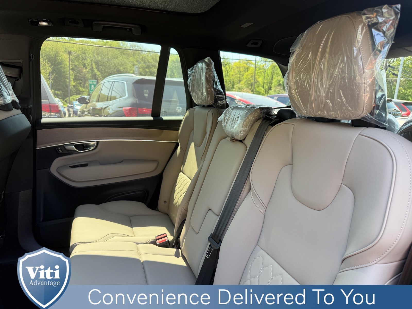 New 2026 Volvo XC90 T8 Plus w/ Protection Package Premier AWD/4WD image 14