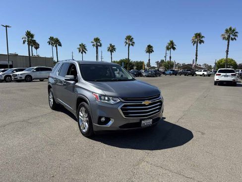Used 2019 Chevrolet Traverse High Country image 3