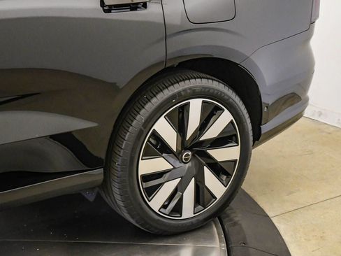 Certified 2026 Volvo EX90 Plus AWD/4WD image 10