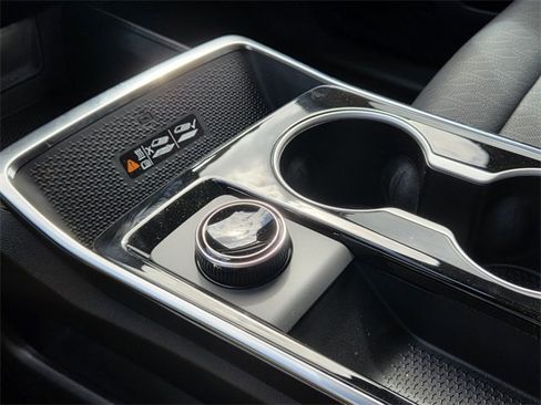 New 2026 Chevrolet Equinox LT w/ Convenience Package II image 28