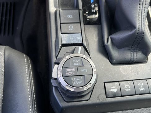 Used 2025 Toyota 4Runner TRD Off-Road Premium w/ Tow Technology Package AWD/4WD image 9