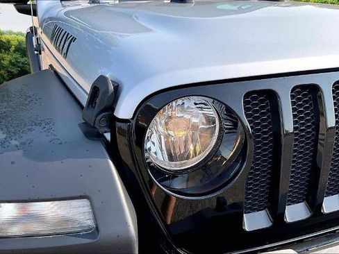 Used 2023 Jeep Wrangler Sport AWD/4WD image 29