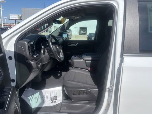 Used 2025 Chevrolet Silverado 1500 LT AWD/4WD image 13
