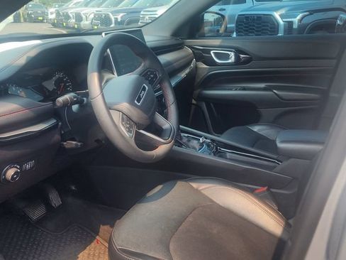 Used 2023 Jeep Compass Trailhawk AWD/4WD image 3