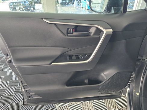 Used 2025 Toyota RAV4 LE image 20