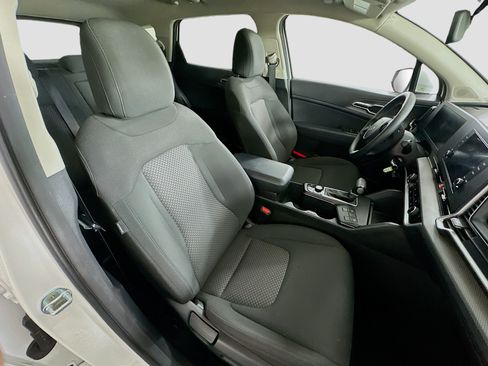 Used 2023 Kia Sportage LX AWD/4WD image 29