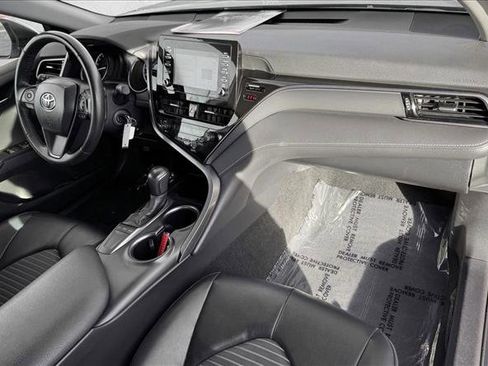 Used 2024 Toyota Camry SE image 20