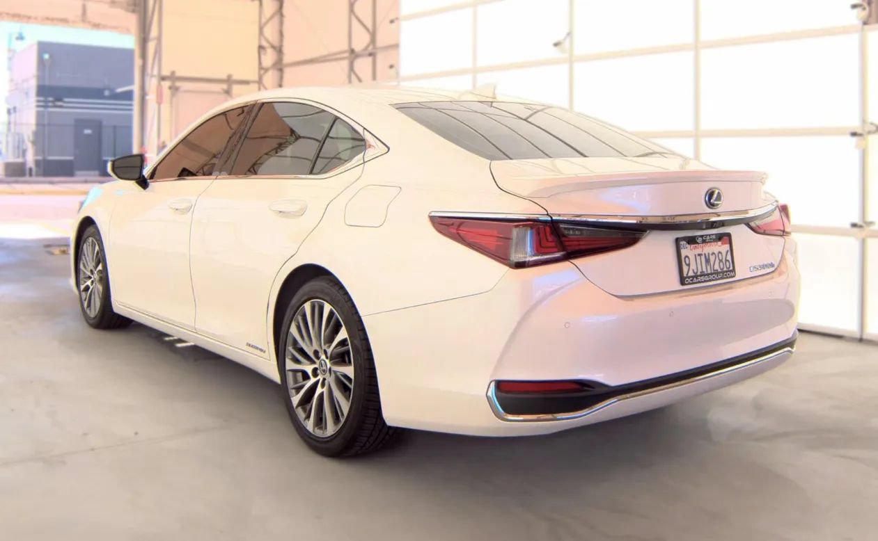 Used 2021 Lexus ES 300h w/ Premium Package FWD image 6