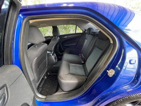 Used 2019 Chrysler 300 Touring w/ Sport Appearance Package RWD image 9