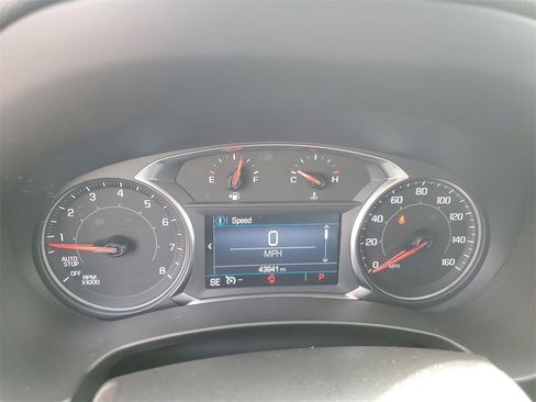 Used 2024 GMC Terrain SLE image 24