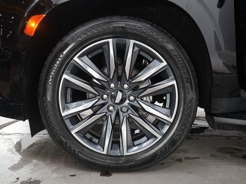 Used 2022 Cadillac Escalade Sport Platinum w/ Heavy-Duty Trailer Package AWD/4WD image 35