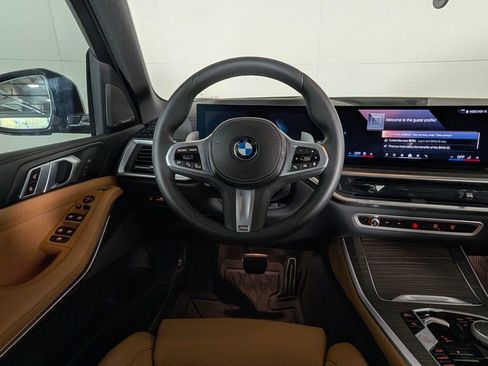 Used 2025 BMW X5 xDrive40i w/ M Sport Package image 22
