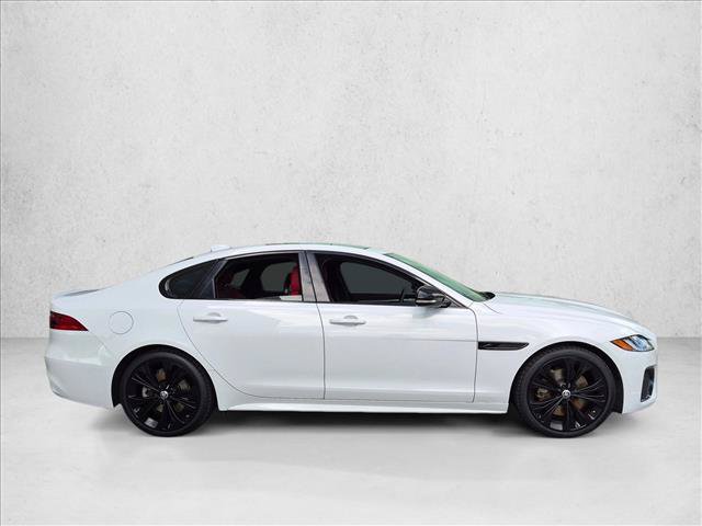 Used 2024 Jaguar XF R-Dynamic SE AWD/4WD image 4