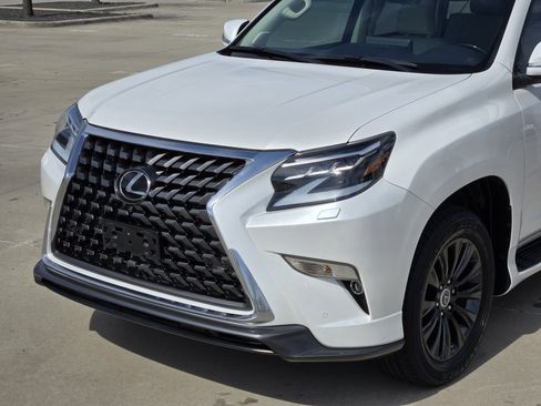 Used 2023 Lexus GX 460 Luxury w/ Sport Design Package image 12