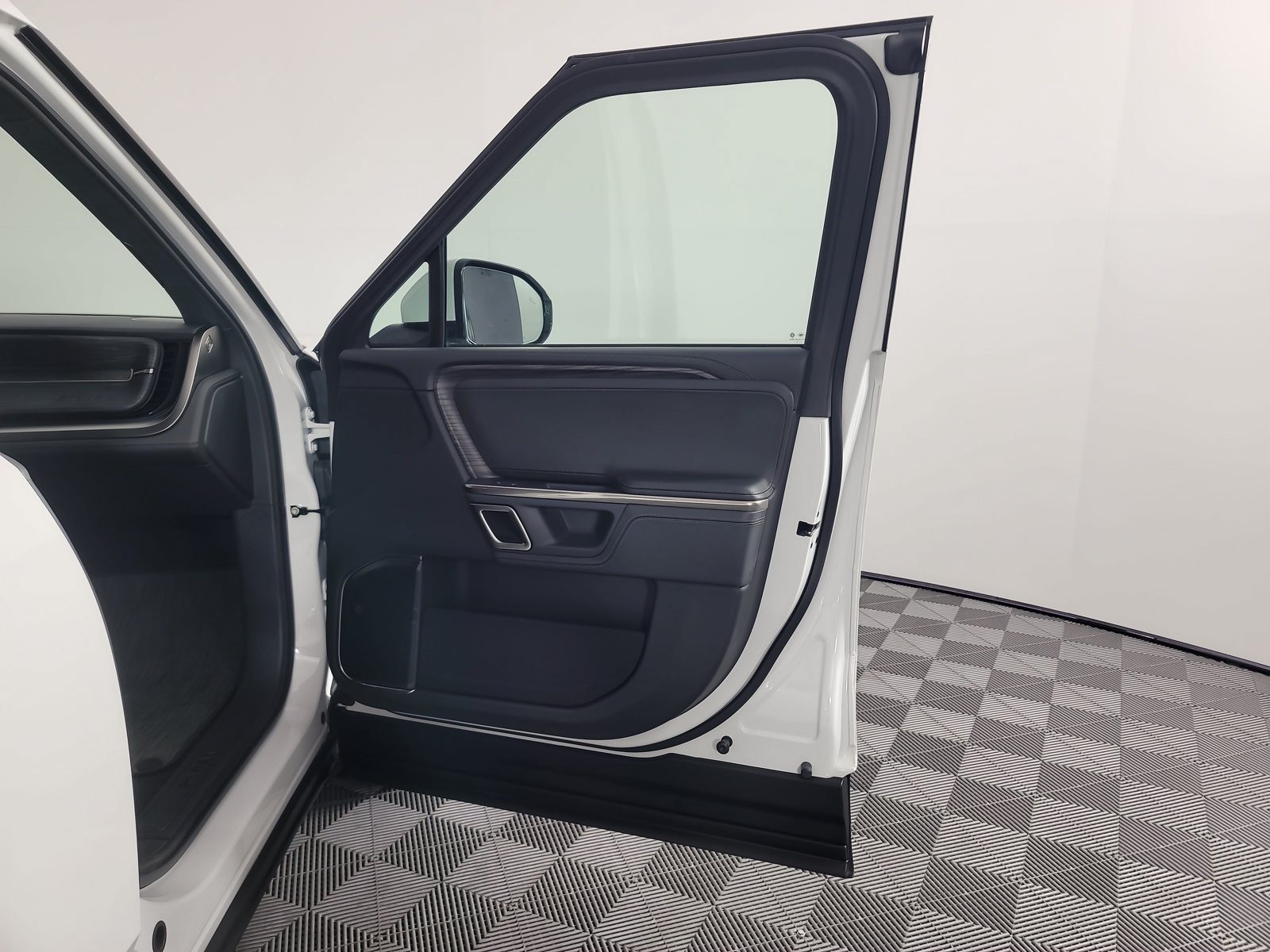 Used 2023 Rivian R1T Adventure Quad AWD/4WD image 18