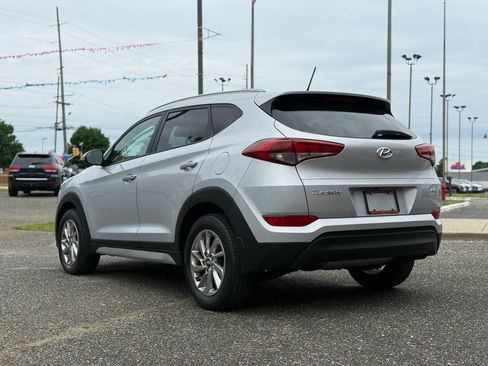 Used 2017 Hyundai Tucson SE w/ SE Popular Package 02 AWD/4WD image 3
