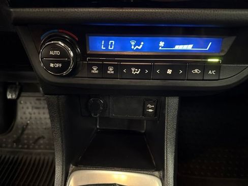 Used 2015 Toyota Corolla S FWD image 16