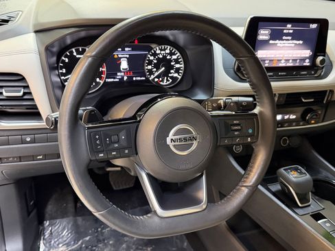 Used 2021 Nissan Rogue SV w/ Premium Package AWD/4WD image 15