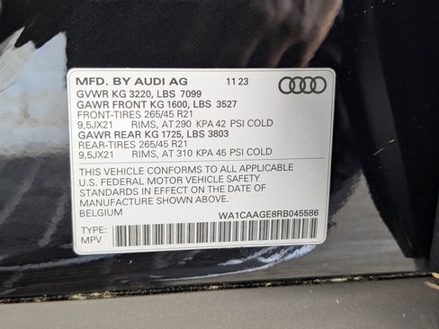 Used 2024 Audi Q8 e-tron Premium Plus w/ Premium Plus Package AWD/4WD image 41
