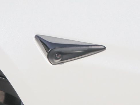 Used 2022 Tesla Model S AWD/4WD image 47