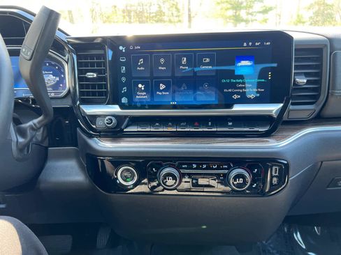 Certified 2023 Chevrolet Silverado 1500 LT AWD/4WD image 24