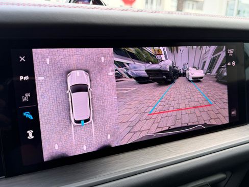 Used 2025 Porsche Cayenne GTS image 41