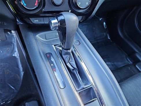 Used 2017 Honda HR-V LX image 15