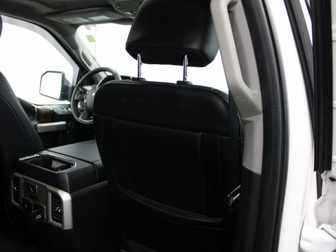 Used 2018 Ford F150 Lariat w/ Equipment Group 502A Luxury image 26