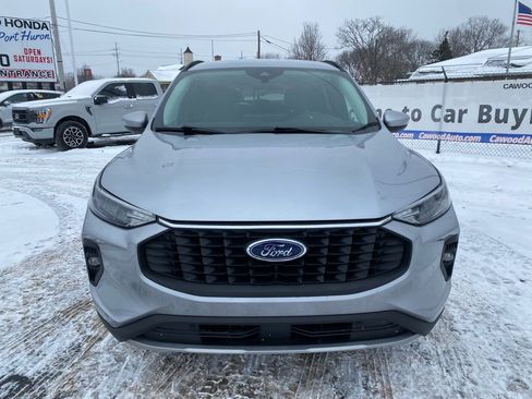 Used 2024 Ford Escape SE image 8