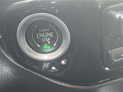 Used 2023 GMC Sierra 1500 SLT image 27