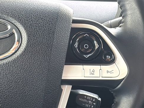 Used 2019 Toyota Prius Prime Premium image 14